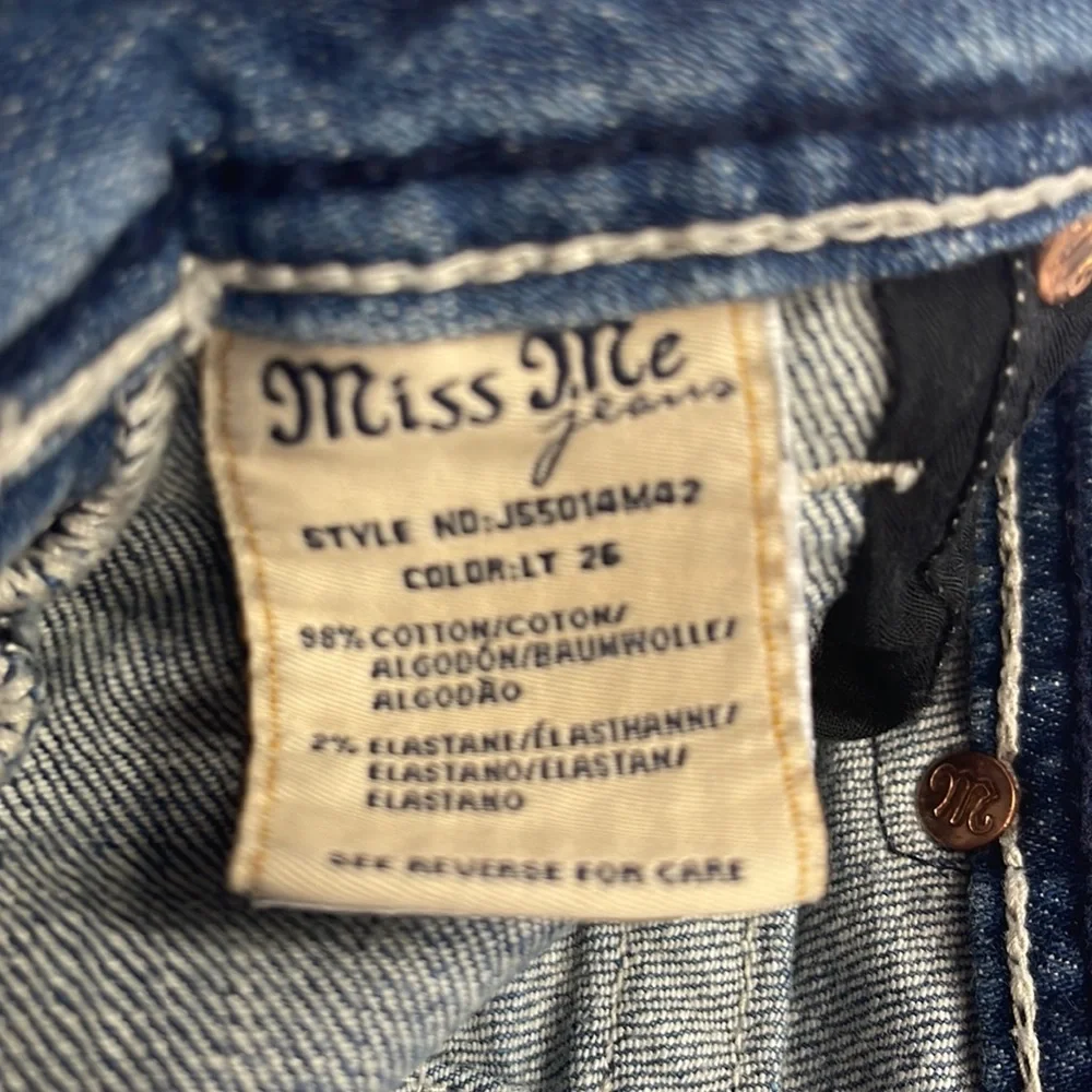 Miss Me denim shorts Size 27 💞